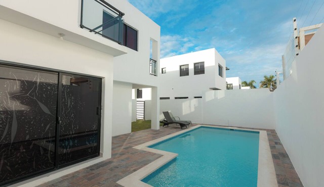 Luxury 4BR Punta Cana Villa | Private Pool & Beach Access
