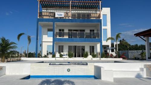 Luxury Beach Front Villa with Private pool and stunning Ocean View! in Punta Rucia