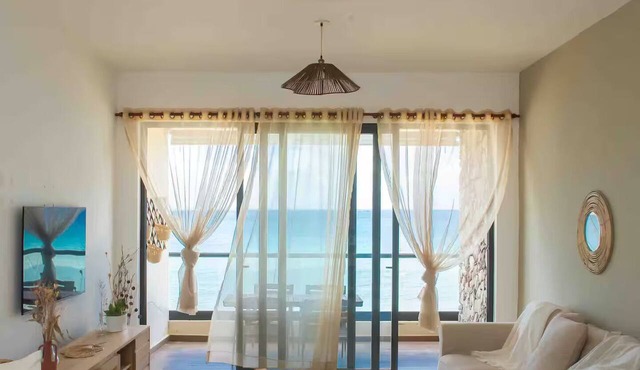 Luxury Beachfront 3BR Ocean Views Puntarena