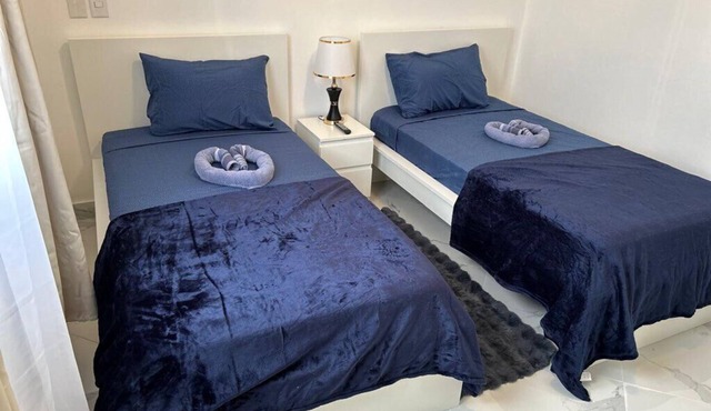 Luxury spacious 2 bedrooms 2 bathrooms located in the Maravilla Residencial