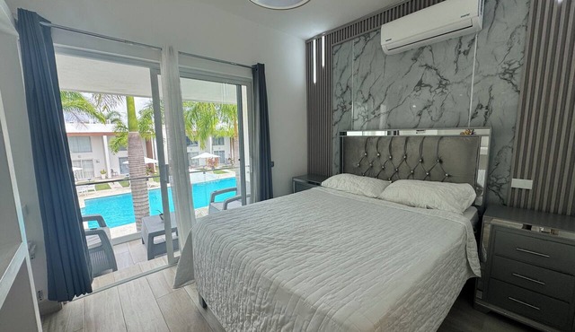 Modern townhouse with a pool, near the beach in Boca Chica