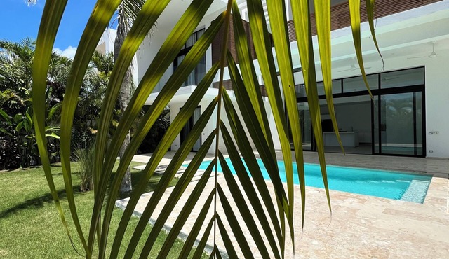 Modern villa, garden, private pool. Beaches, restaurants within walking distance