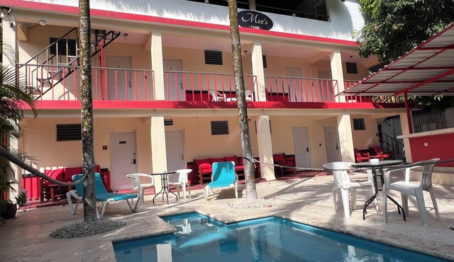 Moe's Economy Hotel