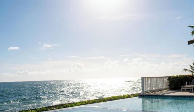 My Oasis .3-bedroom 3-bathroom waterfront condo with AC in charming Juan Dolio,