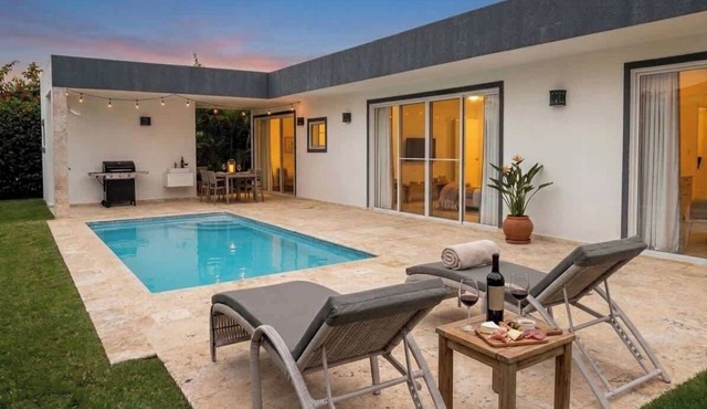 Oceanfront Villa w/Pool & BBQ in Sosua in Sosúa