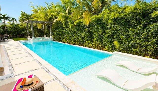 Opulent Villa - Oceanfront Com Sosua Ocean Village