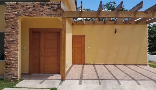 Peaceful 3-bedroom house with AC in vibrant Cabarete in Cabarete