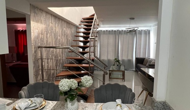 Penthouse 2BR w/Private Rooftop Terrace + Views