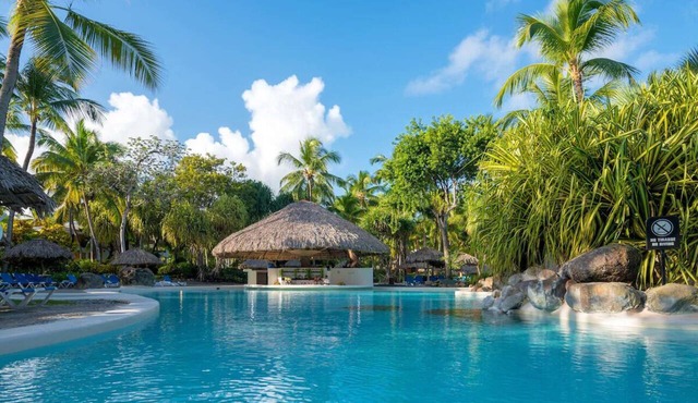 Premium Beachfront Getaway | Indulge in Ultimate All-Inclusive Bliss