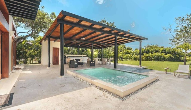 Private 3BR Villa with Pool, BBQ & Spacious Garden