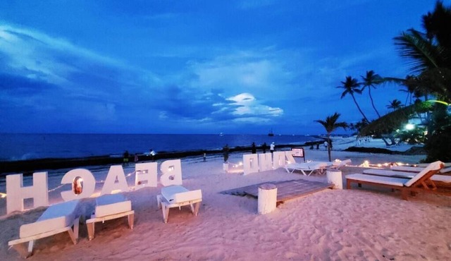 Punta Cana Ocean View Penthouse - Private Rooftop - 1 min to the Beach - 3BR in bavaro