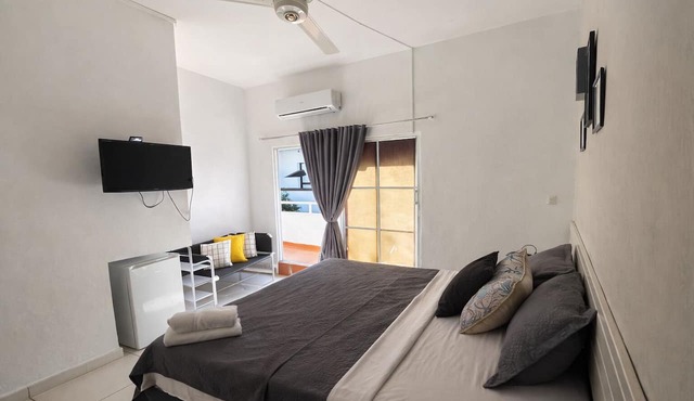 Room-balcony Street View Bedroom Zona Co