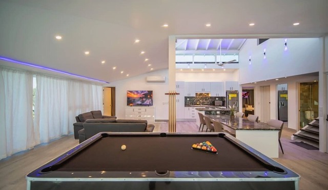 Sosua Penthouse w/Rooftop Terrace & Beach Access