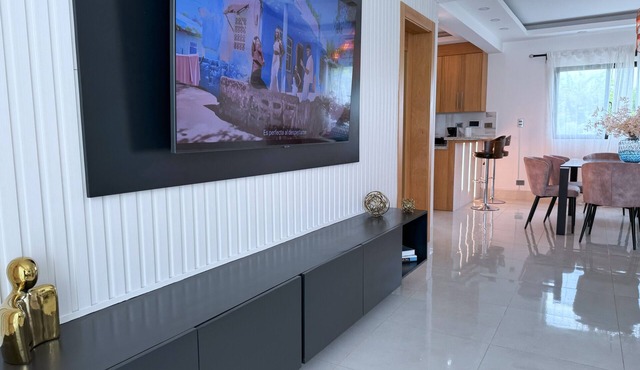 Spacious 4BR Apt| Villa Maria| Santiago