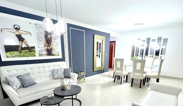 Spacious 3BR Near Airport, Ocean & Avenida España in La Viva