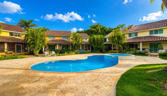 Villa | 3BR| Daily Cleaning| BBQ On Site | Pool