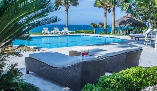 Villa Shangri-La – Luxury Oceanfront Estate