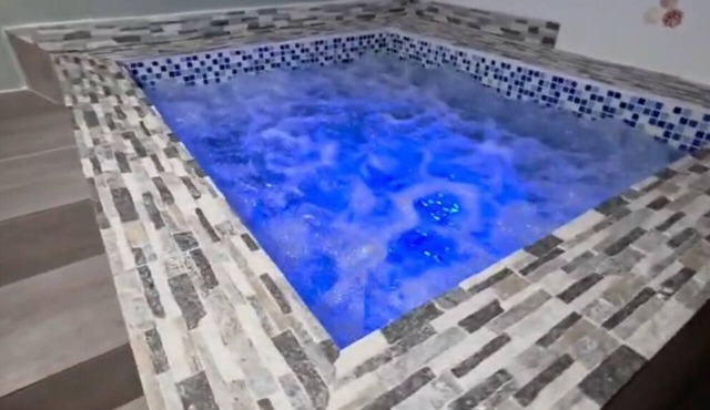 Your cozy SPA feeling with your in house huge jacuzzi awaits you 400m from beach in la caleta