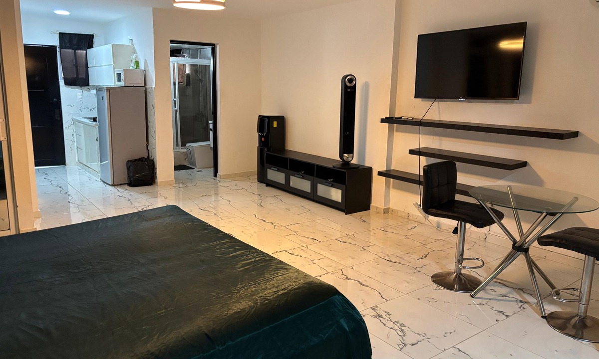 El Batey Condo | Plaza Europa