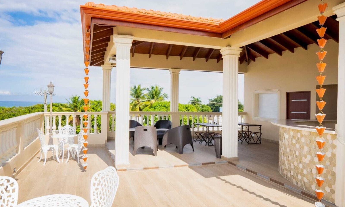 Los Brazos Apartment | Stunning Apartment With Ocean View Rooftop