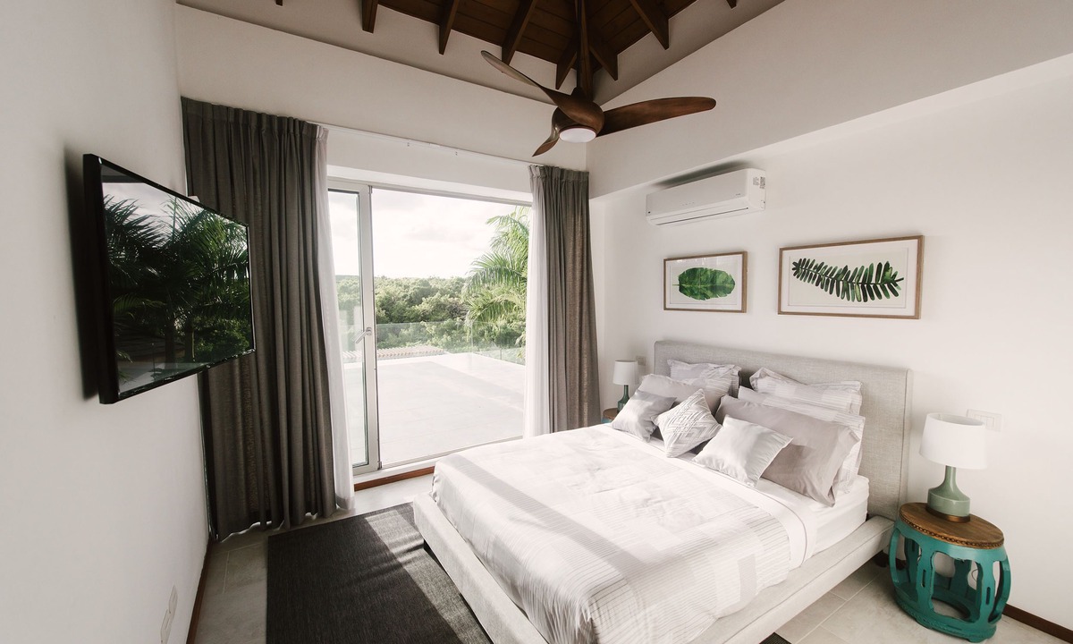 Yarary - Cap Cana Villa | Large Cap Cana Villa at Yarari with Pool
