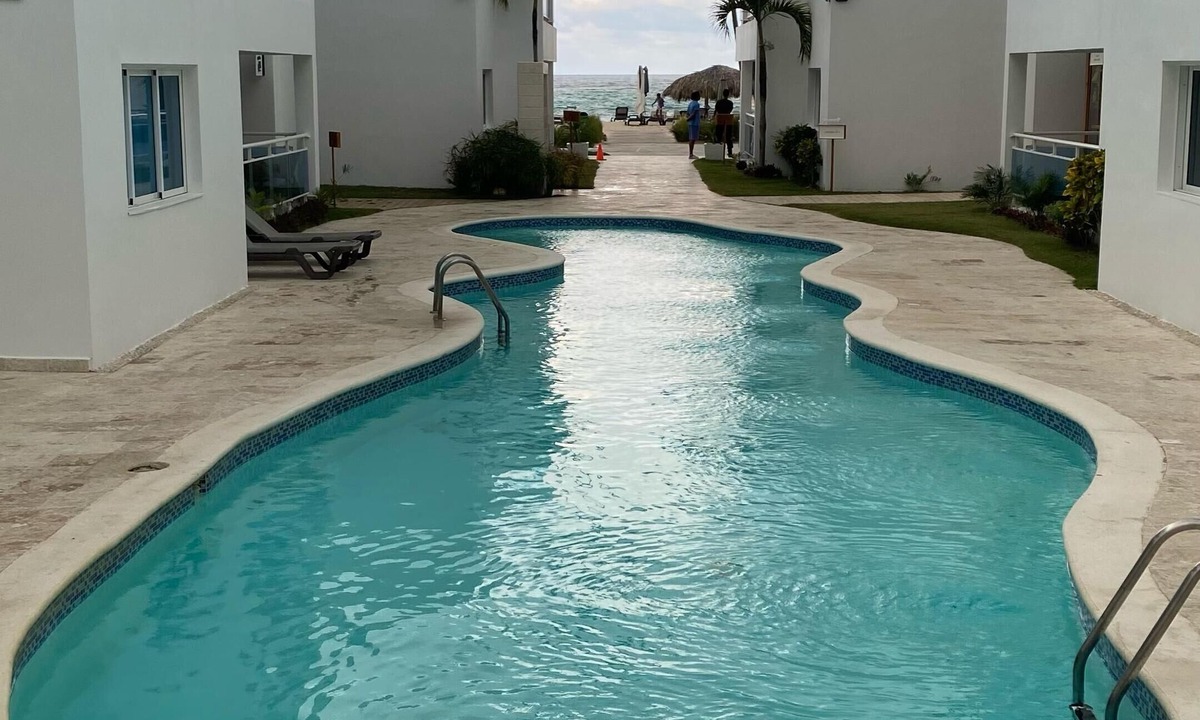 El Cortecito Apartment | Penthouse With Rooftop and Pool & Beach Access