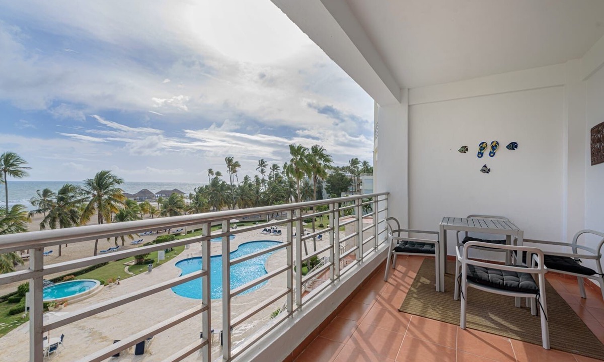 Villas Del Mar Apartment | Beachfront Condo Costa del Sol Sleeps 6