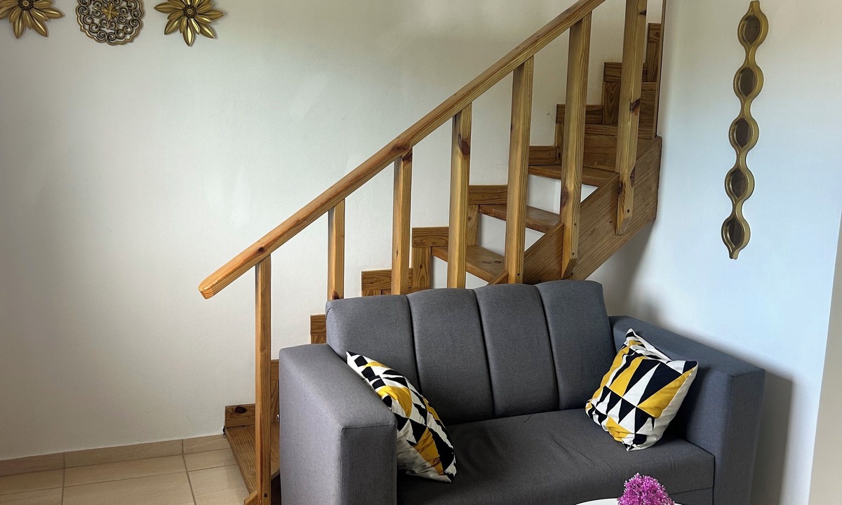 El Batey Hotel | HILLMON'S HOTEL BAR & LOUNGE