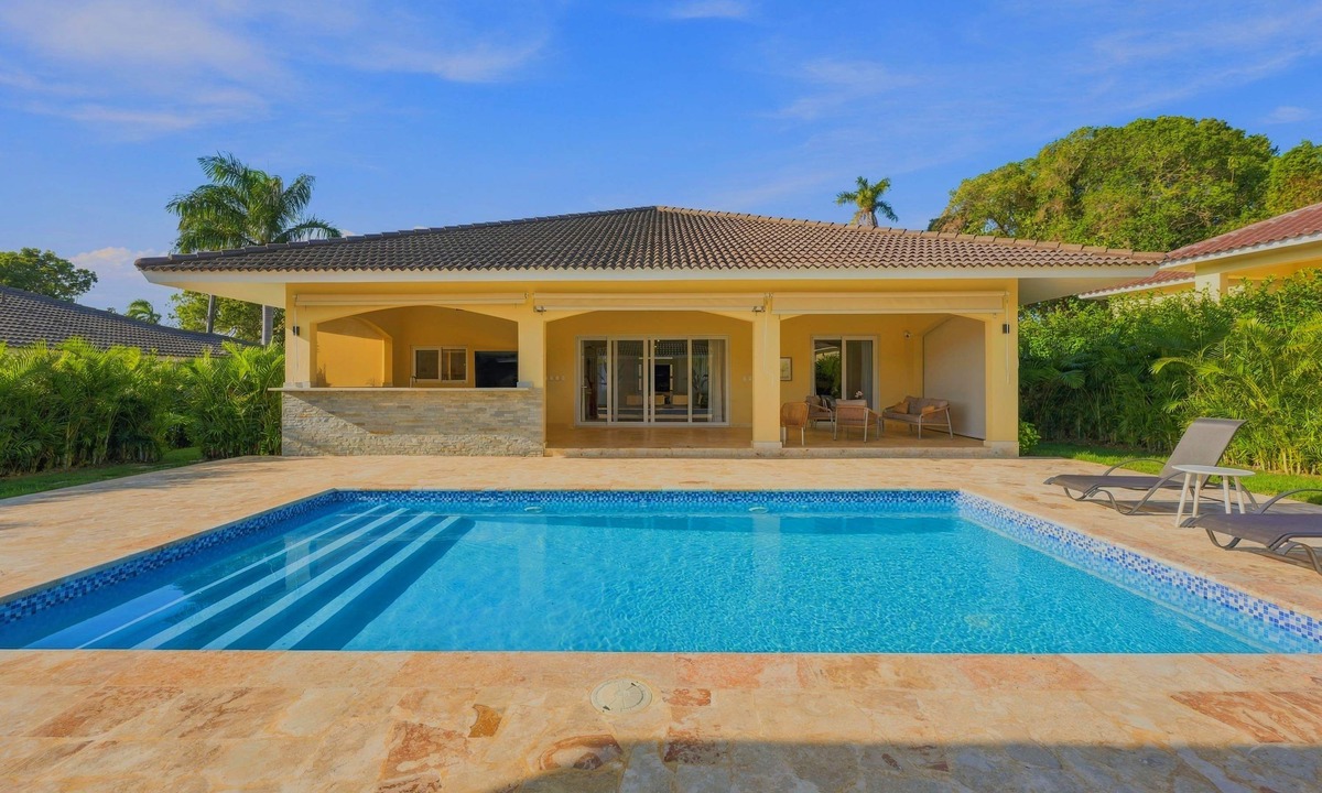 Urbanizacion Tavarez Villa | 4BR Caribbean Villa in Hispaniola