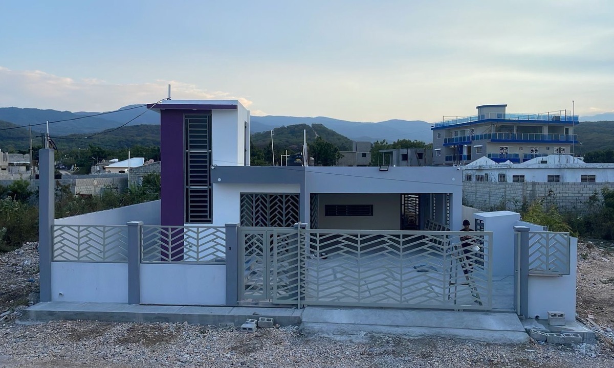 Barahona House | New construction luxury home with Bay views of the Southwest Beaches