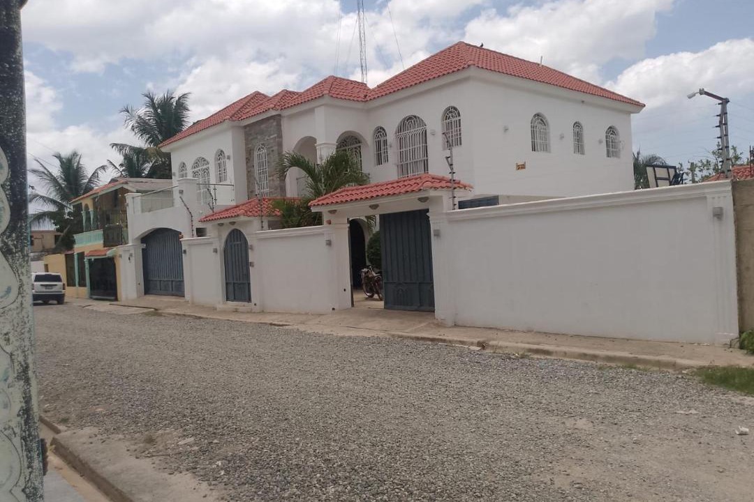 Santo Domingo Norte Villa | Villa Coronel