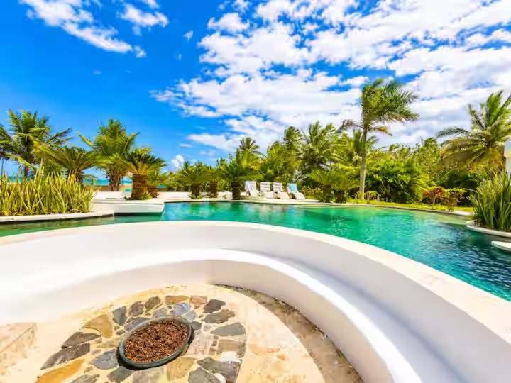 Los Brazos House | Seaglass Boca 7br Villa Beachfront Private Retreat