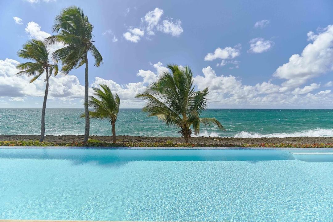 Villas Del Mar Apartment | Oceanfront Apartment, Pool, Near the Beach, Large Balcony