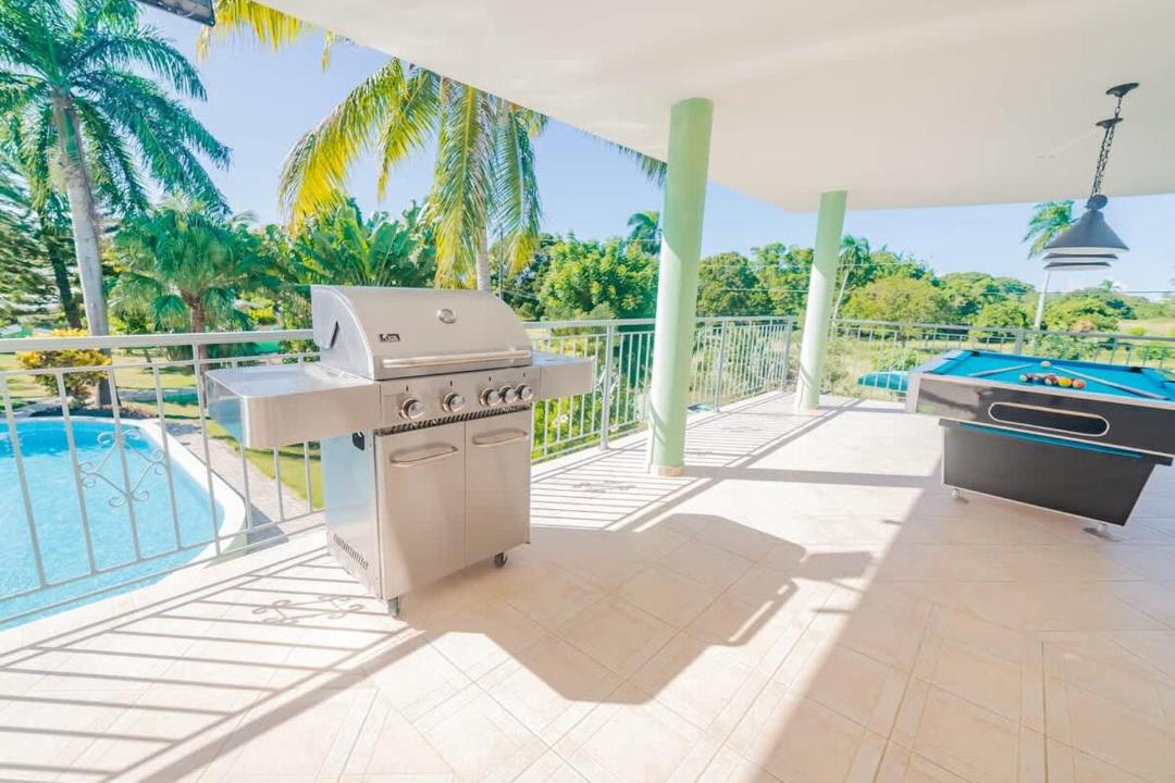 Urbanizacion Tavarez House | COZY 7BR Villa BIG POOL Close to beach