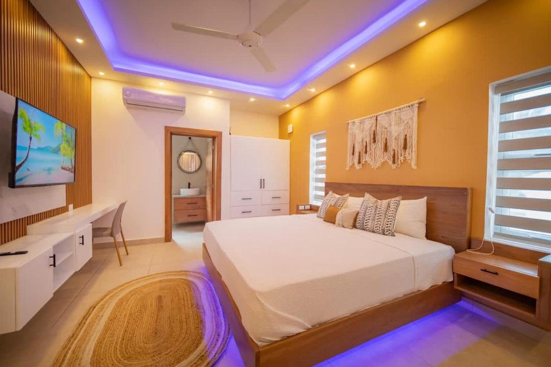 Urbanizacion Tavarez Villa | Green Palace 7 Bedroom Villa in Sosua with Security