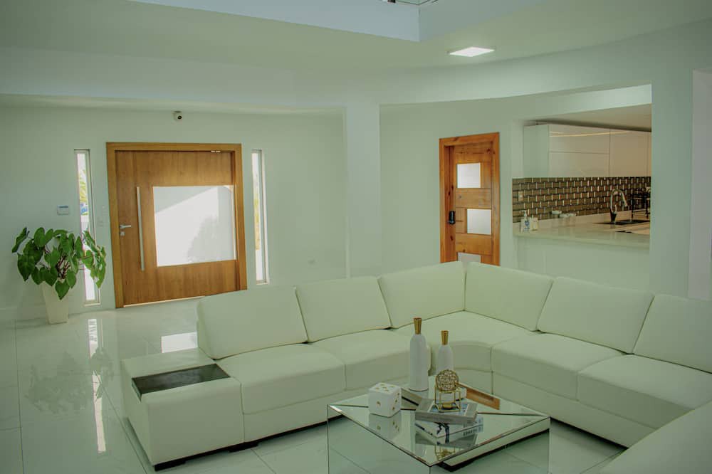 Photo of Livingroom in Cerro Alto