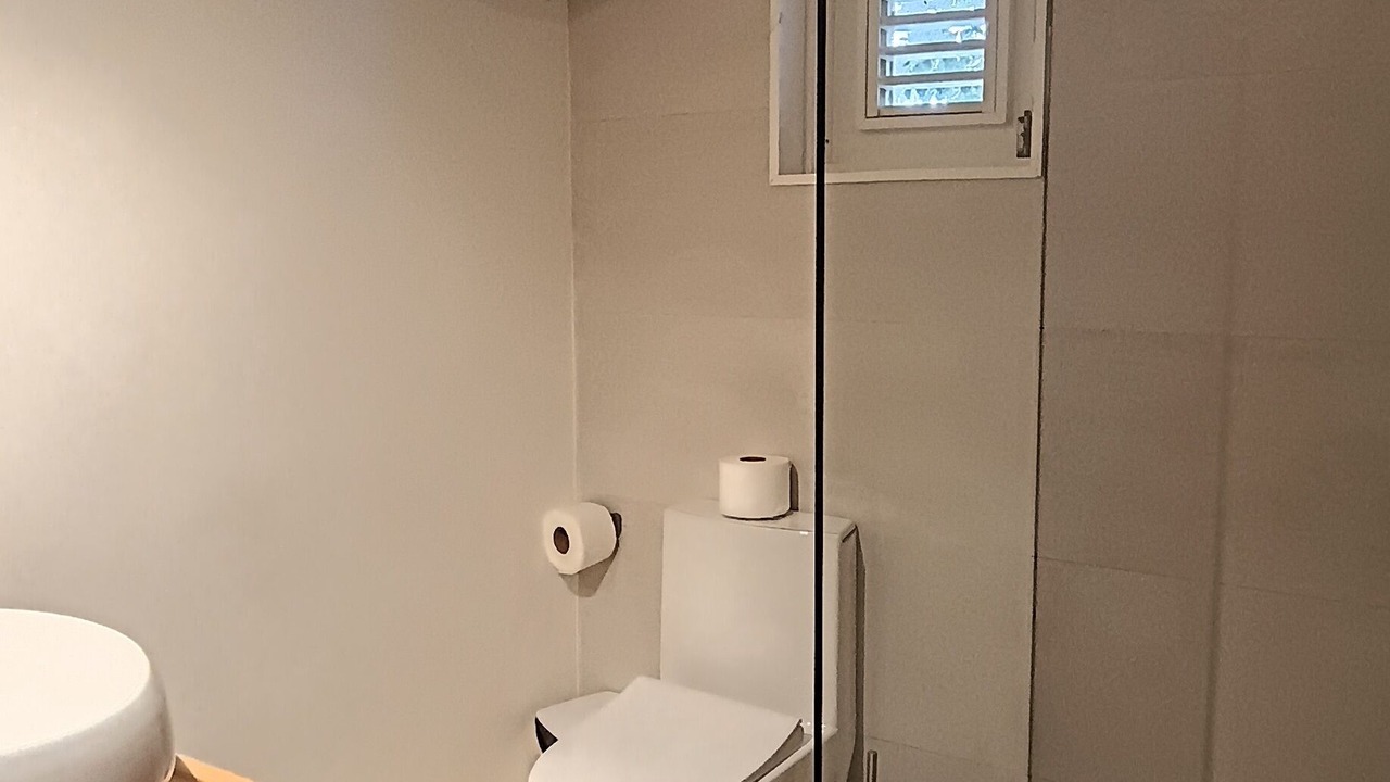 Photo of Bathroom in Coson