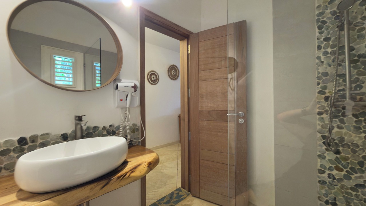 Photo of Bathroom in Coson
