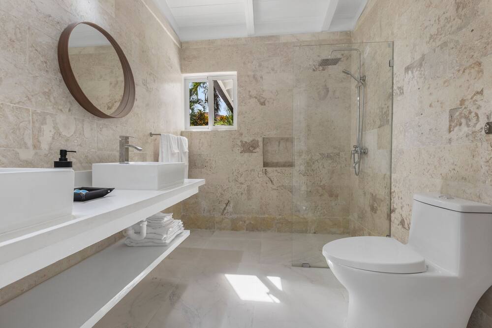 Photo of Bathroom in Los Lagos