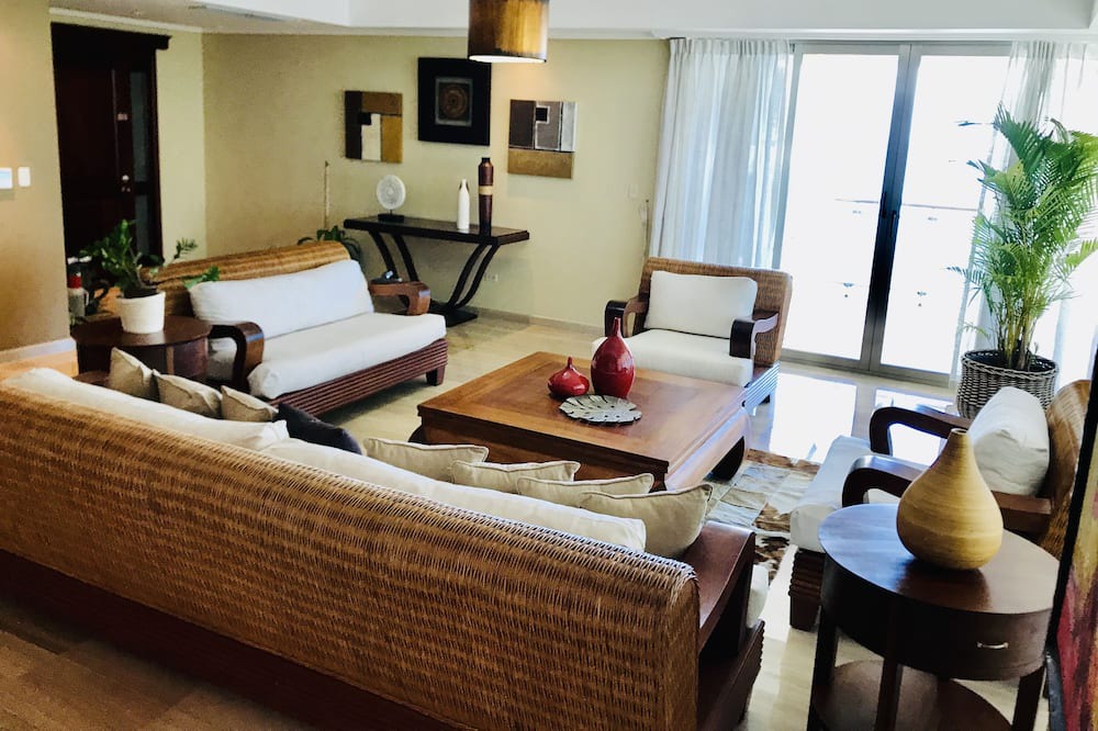 Photo of Livingroom in San Geronimo
