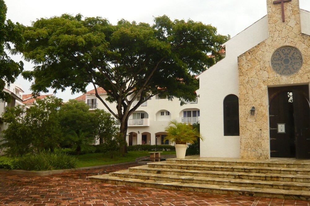 Photo of Outdoor in Dominicus
