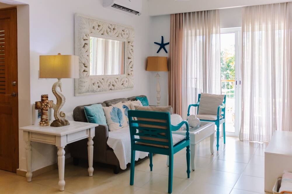 Photo of Others in Dominicus