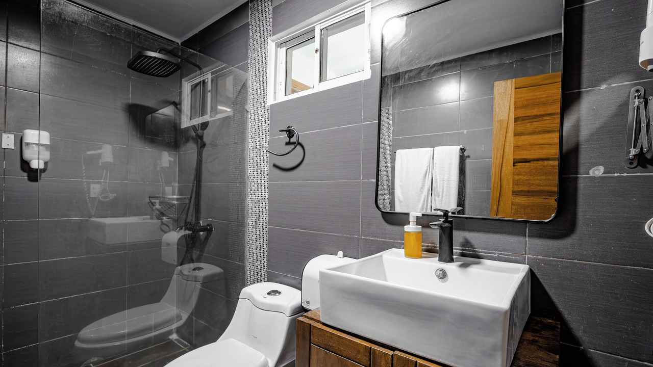 Photo of Bathroom in El Factor