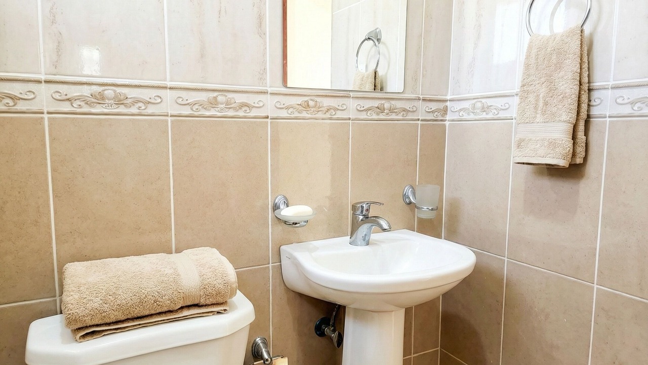 Photo of Bathroom in Costambar