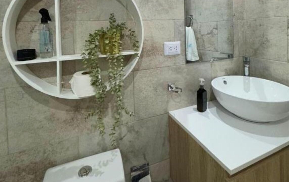 Photo of Bathroom in Veron