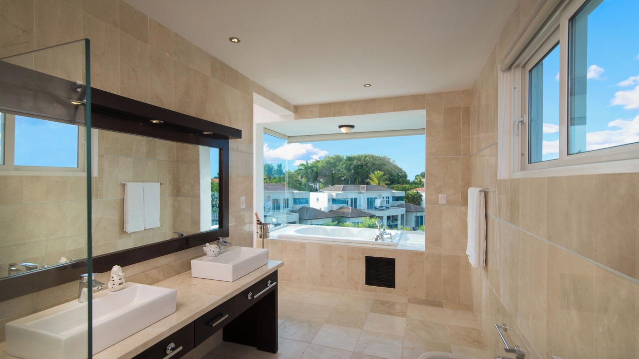 Photo of Bathroom in Costambar