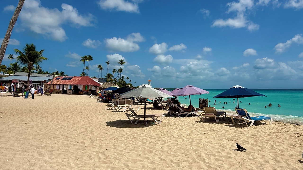 Photo of Others in Dominicus