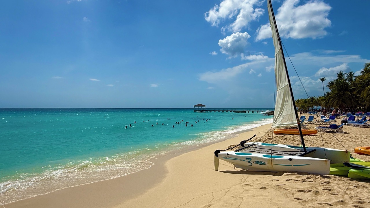 Photo of Others in Dominicus