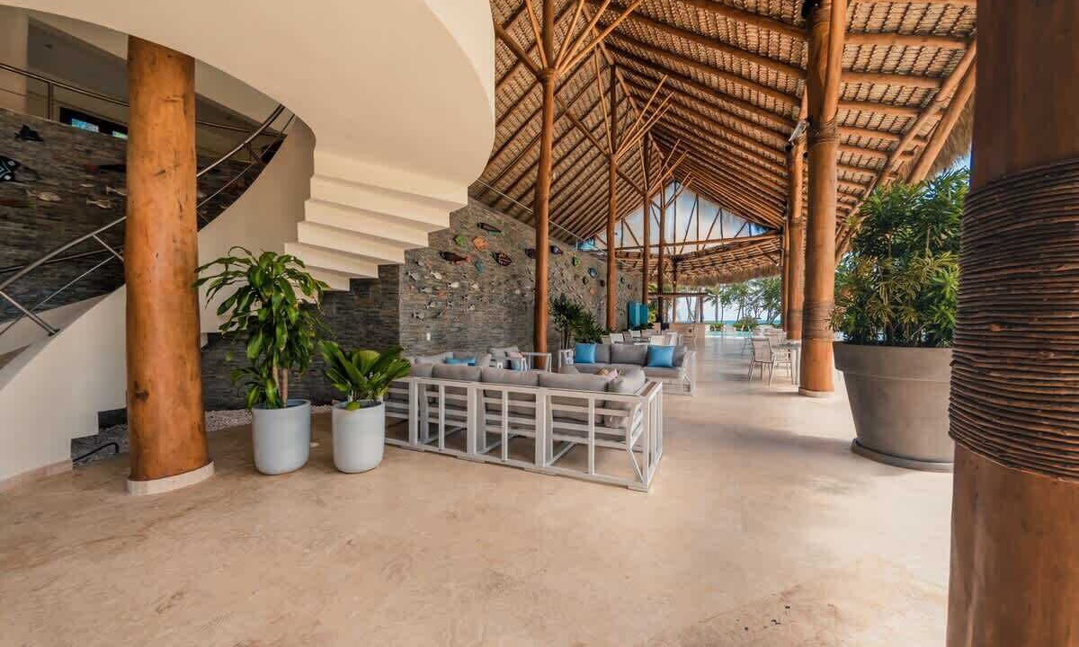Photo of Patio Balcony in La Iglesia