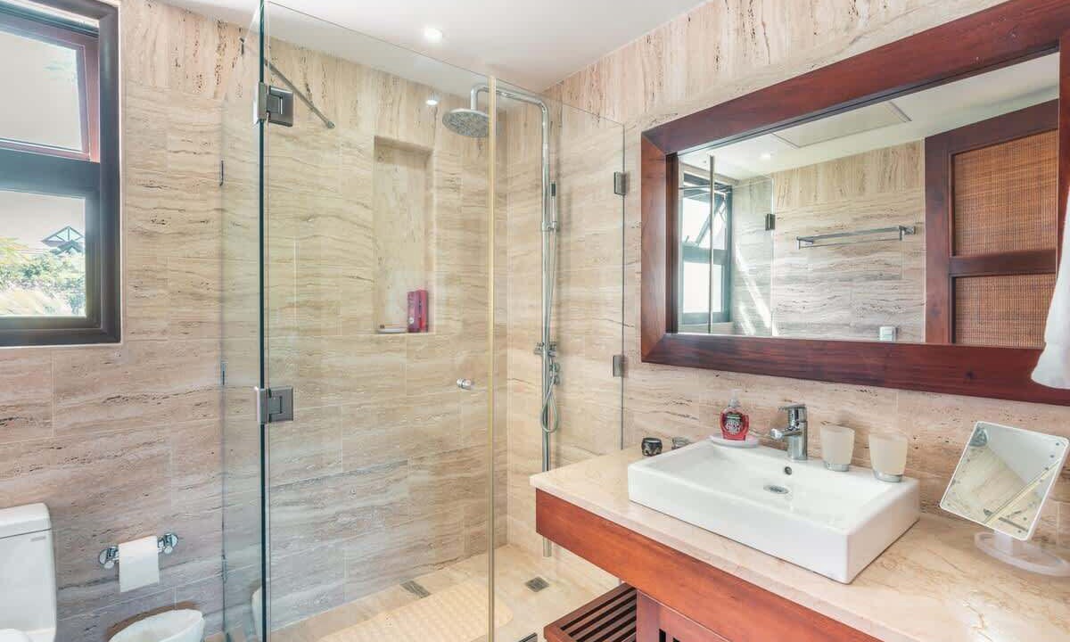 Photo of Bathroom in La Iglesia